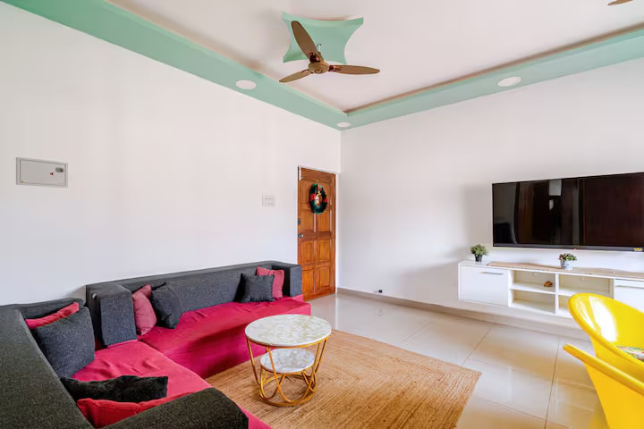 1BHK luxury Apartment in calangute near beach - Tap to explore photos