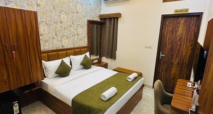 Hotel DVL Inn - Near Jalmahal Jaipur Room Type - Premium Room