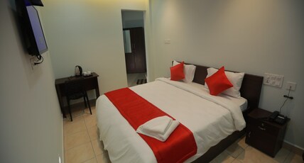 Premier Tourist Home Room Type - SUPERIOR DOUBLE ROOM AC