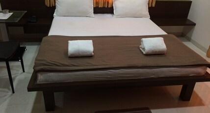 Hotel Shivas Inn Room Type - Non-AC Deluxe Double Room