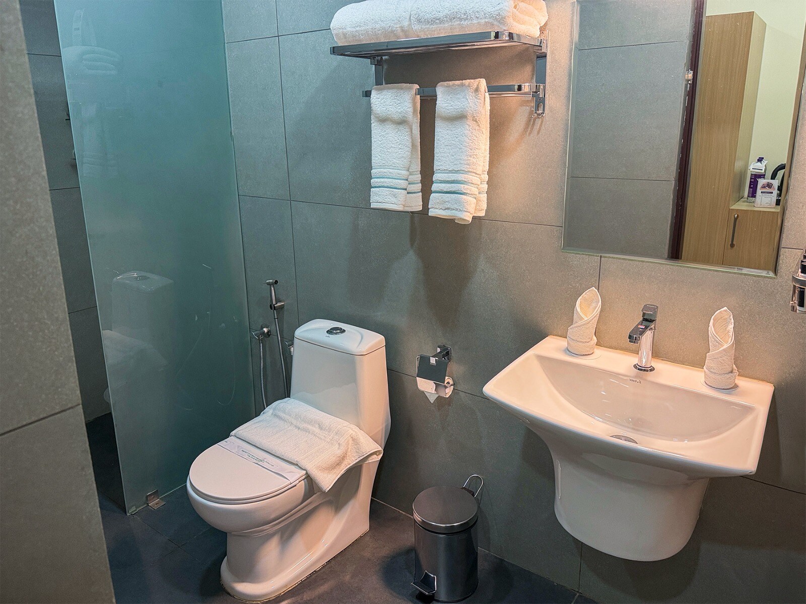 PANCHAVADY RESIDENCY - Tap to explore photos