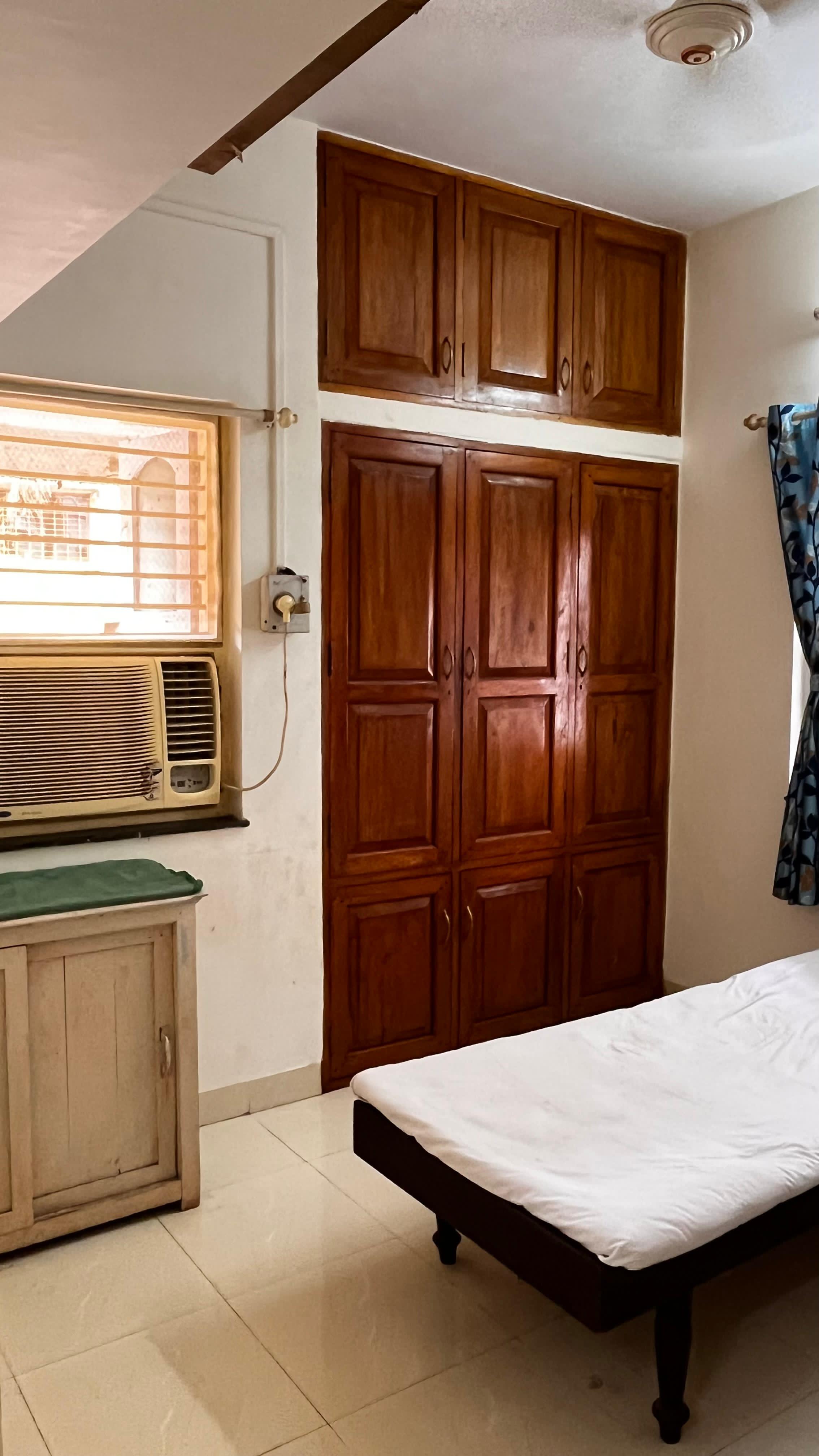 S d home stay - Tap to explore photos