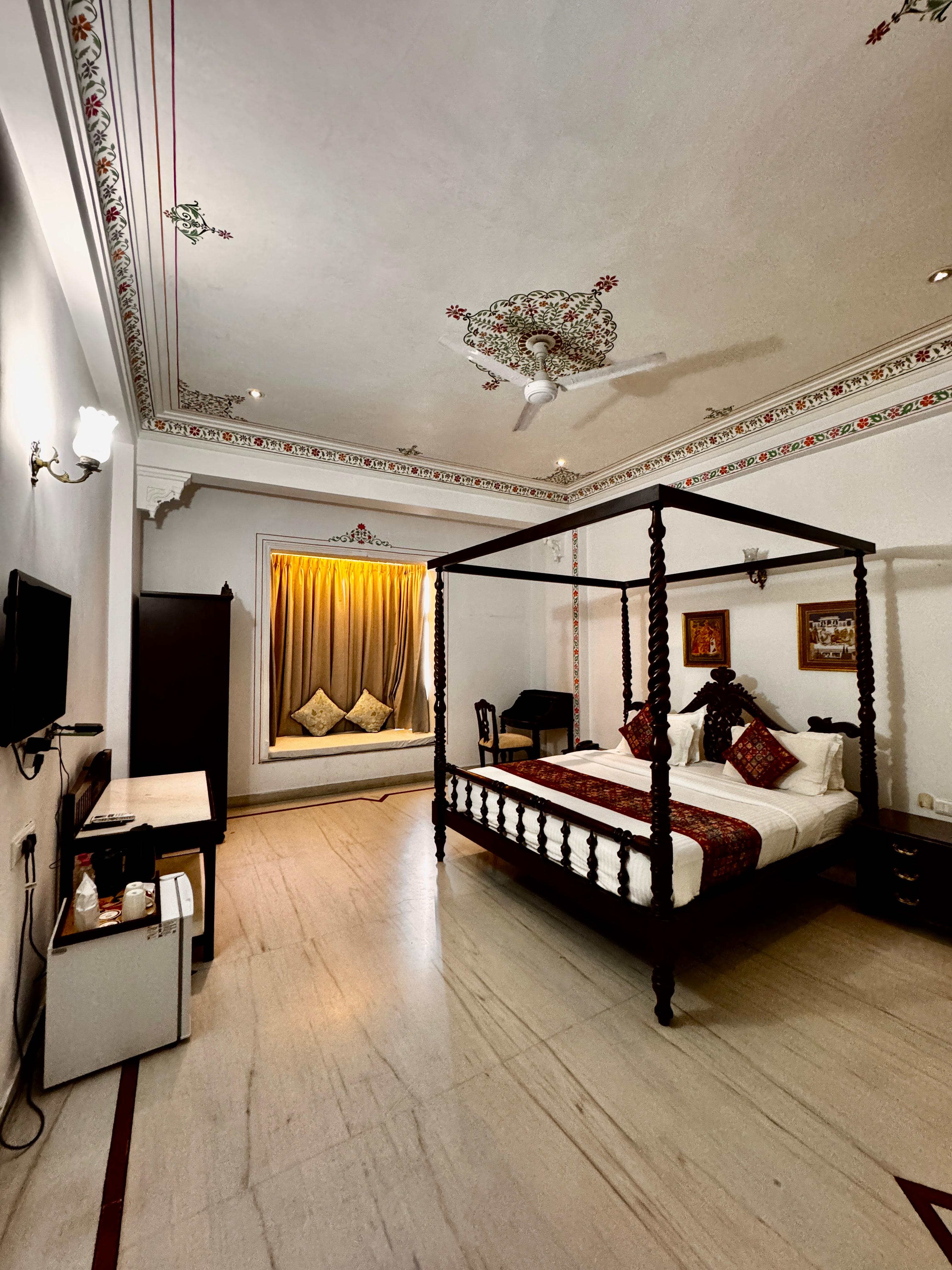 Hotel Boheda Palace - 1 KM away from Lake Pichola - Tap to explore photos