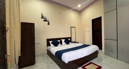 Hotel Shree Shyam Ras Room Type - Double AC Room