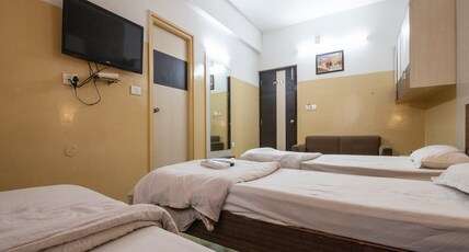 Vardhaman Paradise Room Type - Executive Tripple Bedded Ac Rooms