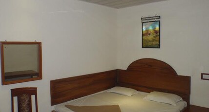 Tusker Towers Room Type - Standard Room With King Bed