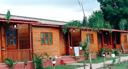 Abhayanand Agro Tourism Center Room Type - Wooden Suite