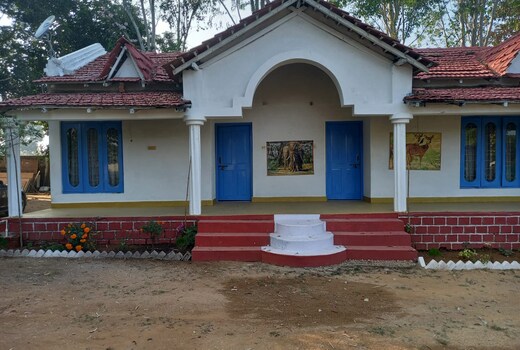 Golden Nilgiri Jungle Resort