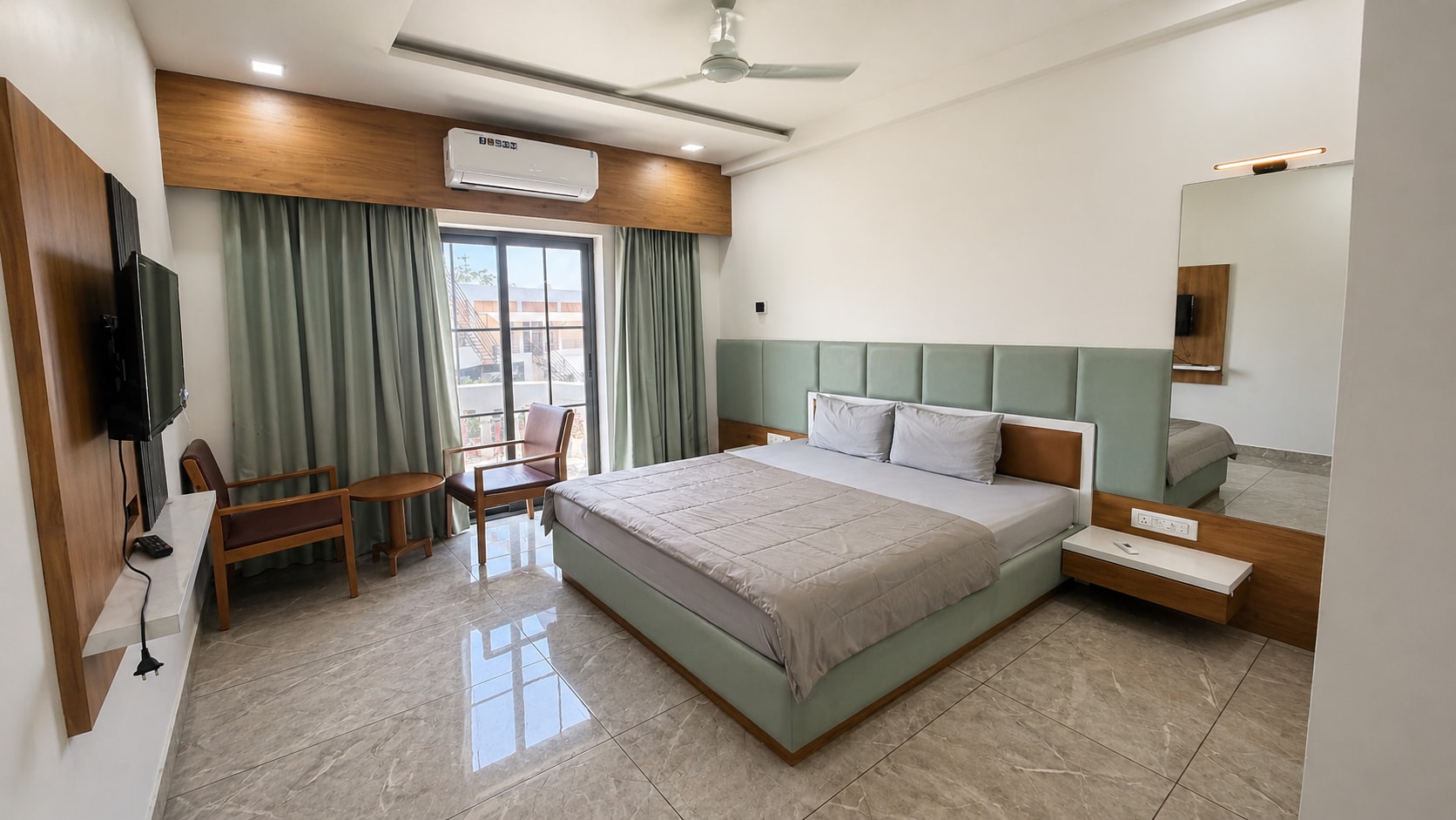 HOTEL NILKANTH PALAC - Tap to explore photos