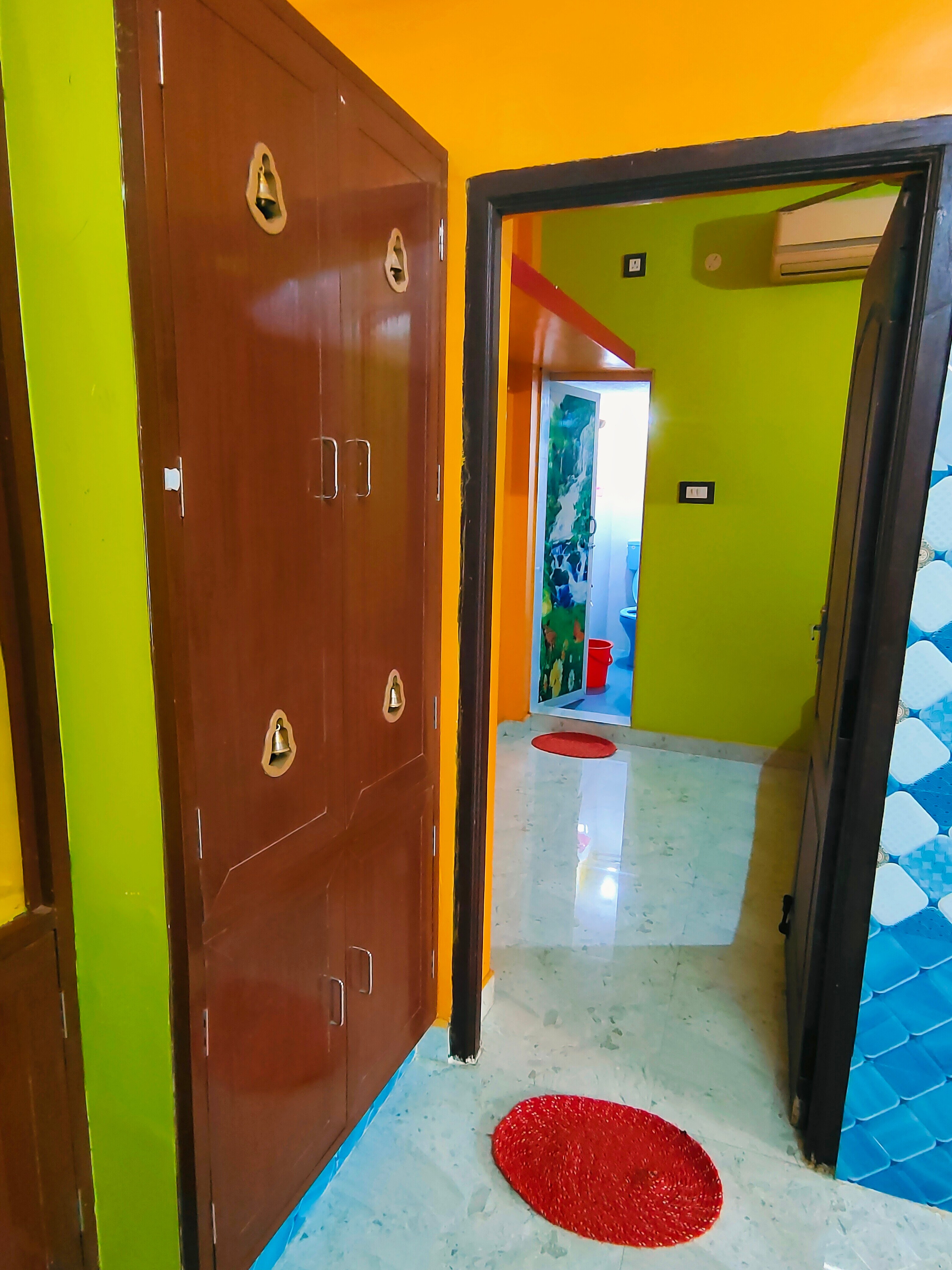 VN Home stays - Tap to explore photos