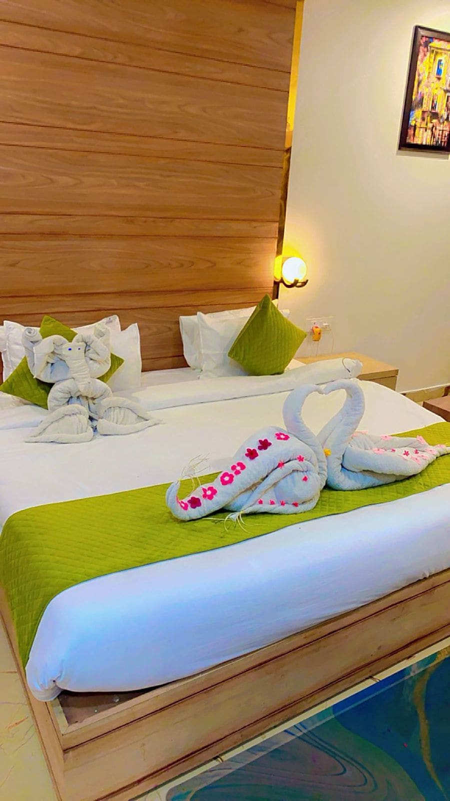 Hotel Eco Park - Tap to explore photos