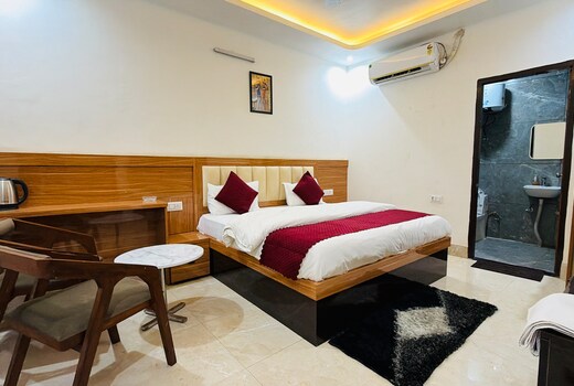 Hotel Golden Aura