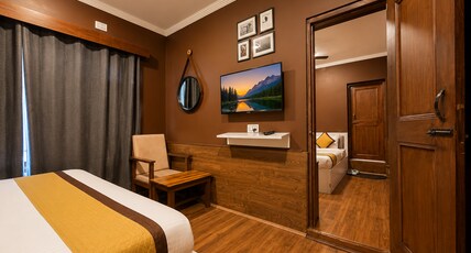 Hotel Jafson Accommodates (5 mins drive to Dal Lake) Room Type - Interconnected Room Hotel Jafson Accommodates (5 mins drive to Dal Lake) Room Type - Interconnected Room