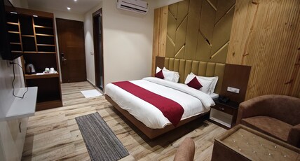Hotel North Wood @ Mall Road (Mussoorie) Room Type - King Balcony Room (Rooms on Top Floor with All Weather AC)