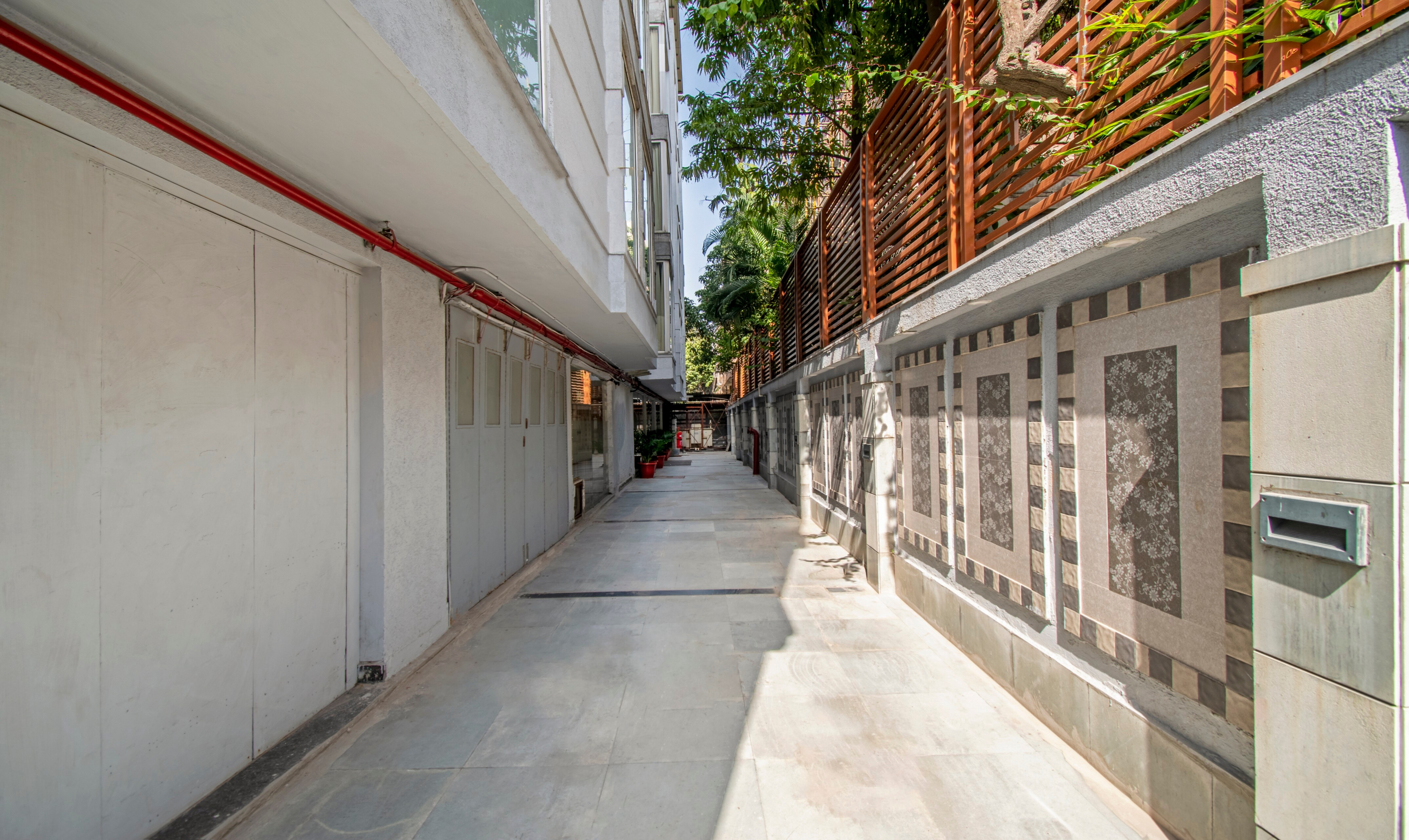 Treebo Premium Bridge View Regency, Mall Road - Tap to explore photos