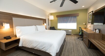 Holiday Inn Express & Suites Clinton, an IHG Hotel Room Type - 1 King Bed Suite Sofa Bed Holiday Inn Express & Suites Clinton, an IHG Hotel Room Type - 1 King Bed Suite Sofa Bed