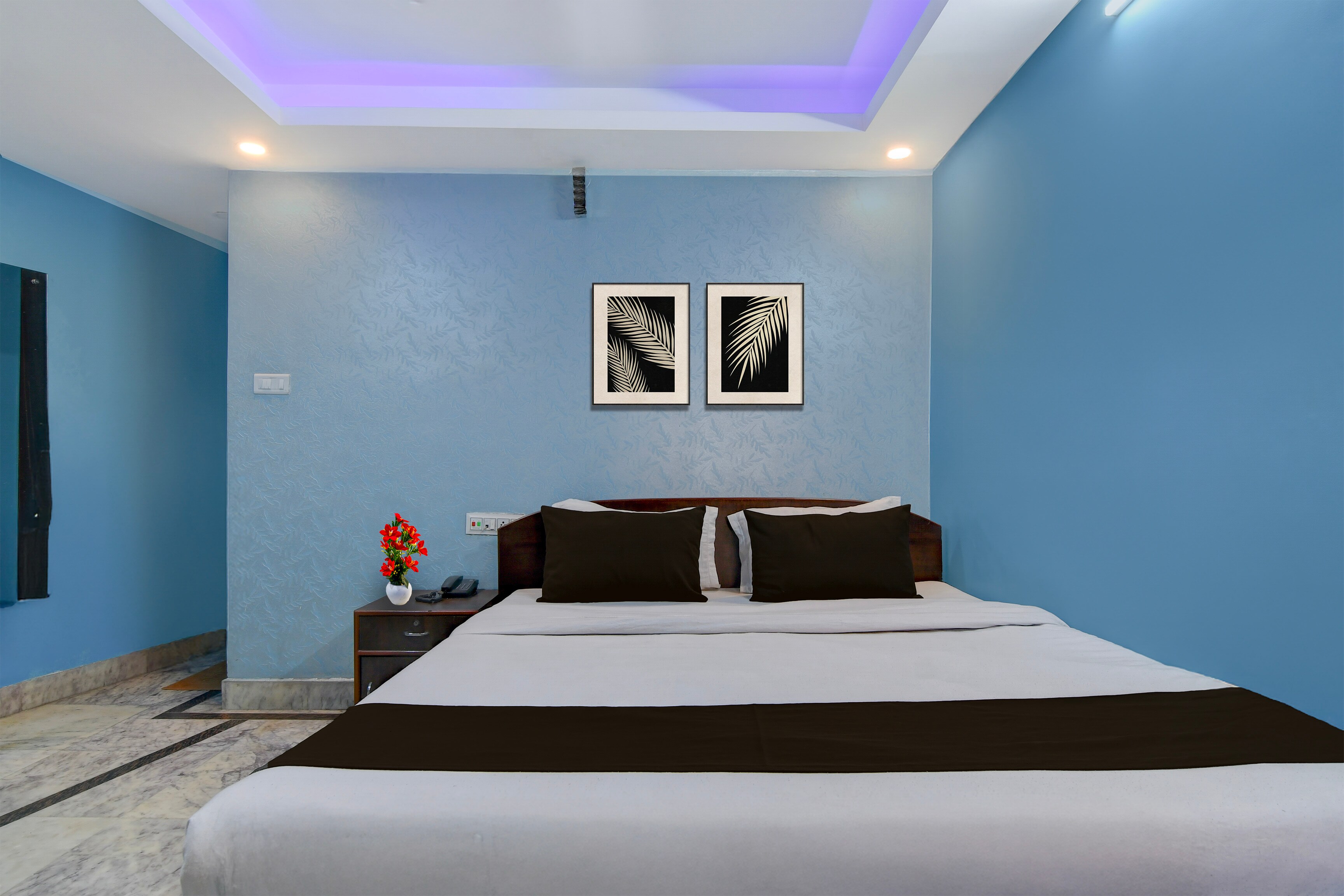 Hotel O Calcutta University Formerly Hamza International - Tap to explore photos