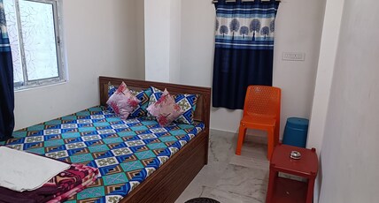 Byapari Palace Room Type - Deluxe- NON AC