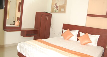 Hotel Parth Executive Room Type - AC KING