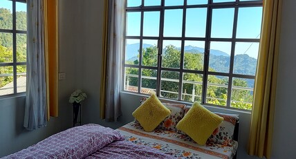 Queen's Homestay Room Type - Hill View Room  2
