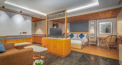 The Vale Lodge Room Type - Premium Room With Jaccuzi