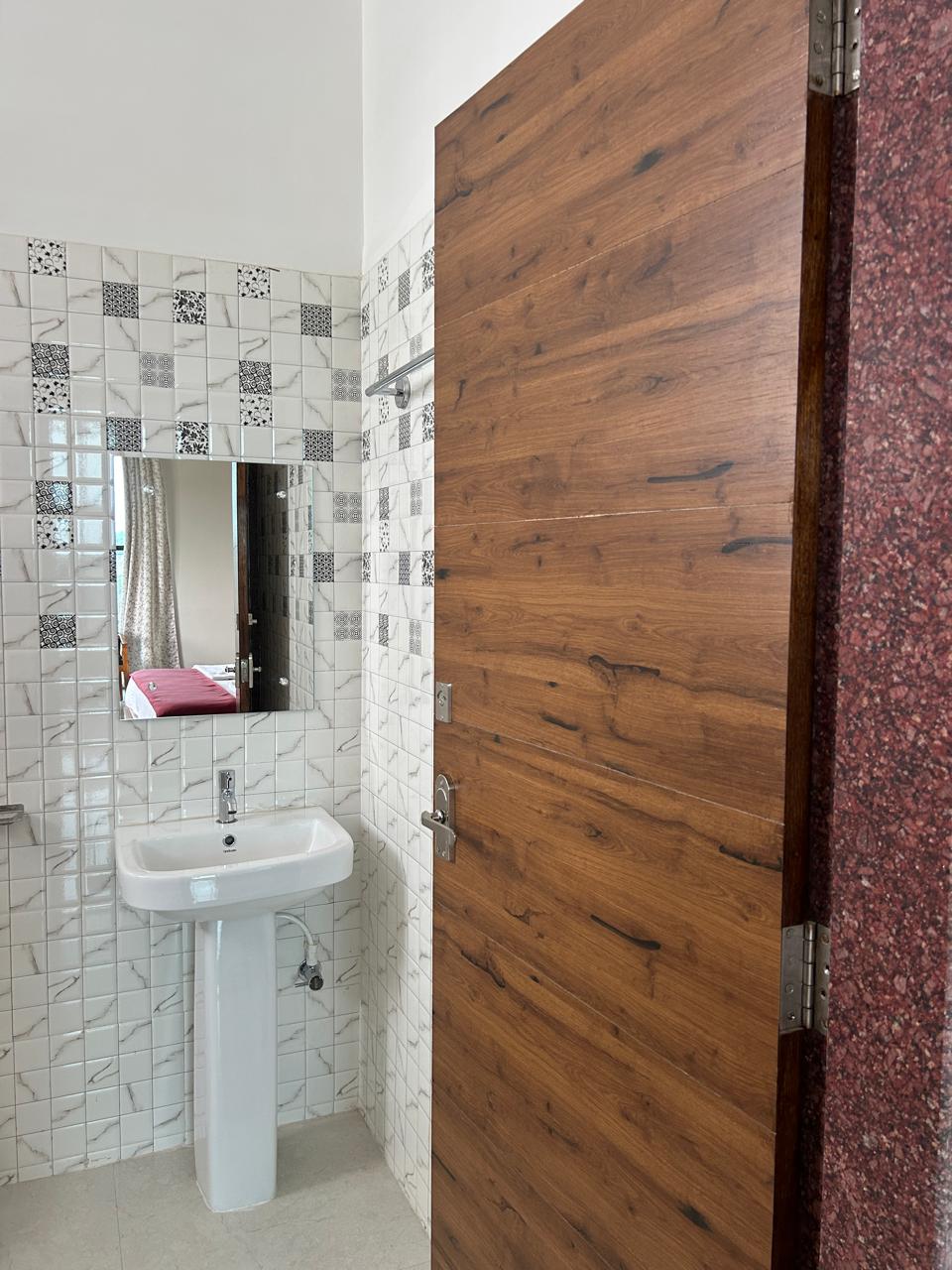 Evara Inn - Tap to explore photos