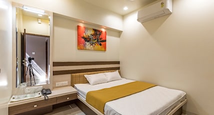Hotel Rajlaxmi Grand Room Type - Deluxe Room Non Ac Hotel Rajlaxmi Grand Room Type - Deluxe Room Non Ac