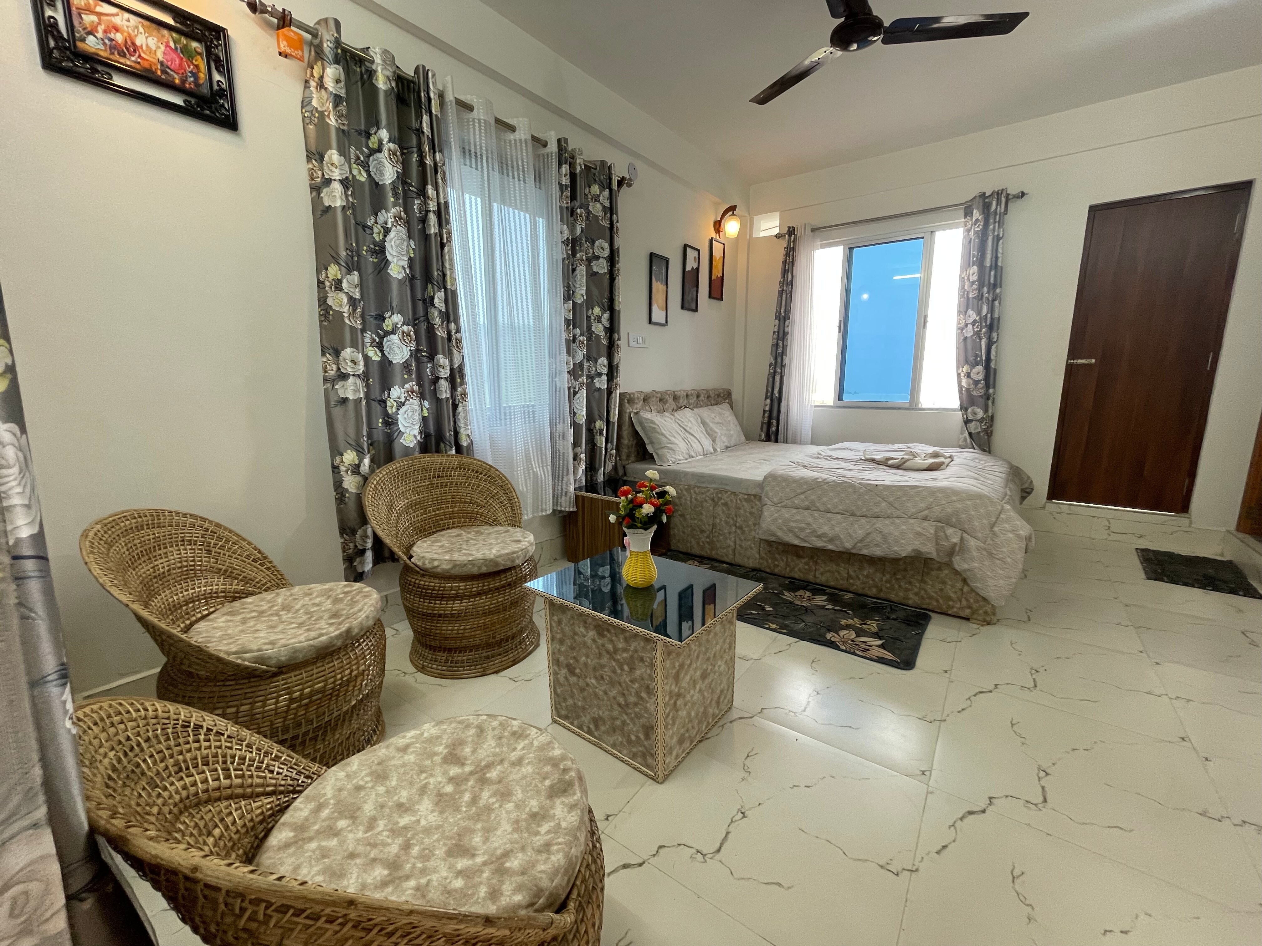 Nayna homestay - Tap to explore photos