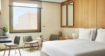 Grand Hyatt Barcelona Room Type - 1 KING BED