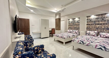 Care Classic - Greams Road Room Type - Luxury Classic Room - 2 Queen Bed