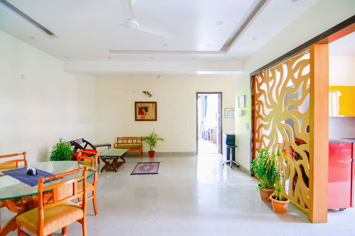 Luxurious 3 bedroom in Noida City Centre - Tap to explore photos