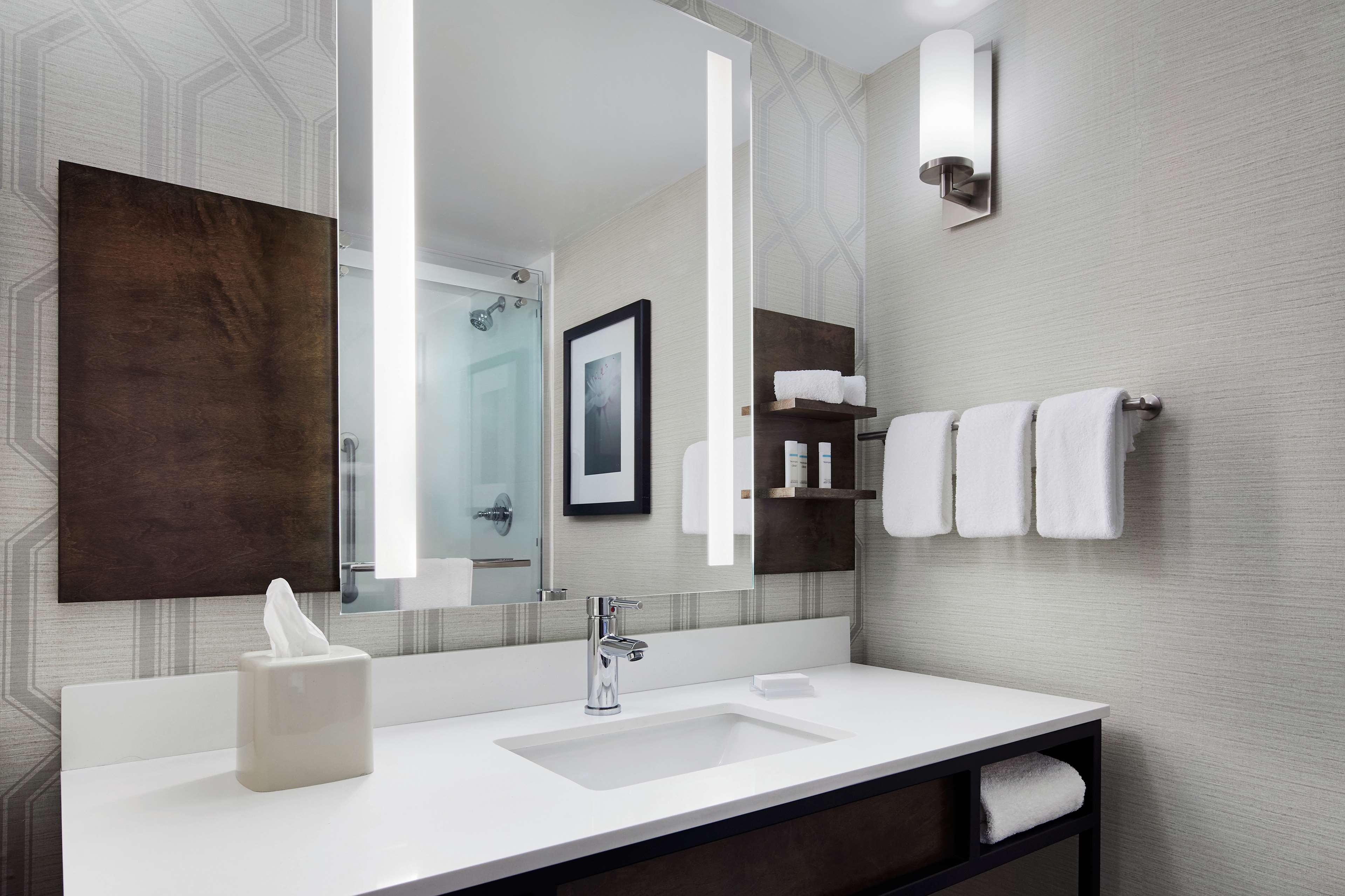 Hilton Garden Inn Allentown West - Tap to explore photos
