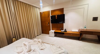 Nakshatra Resort & Garden Room Type - Luxury Suite with Pool View Nakshatra Resort & Garden Room Type - Luxury Suite with Pool View