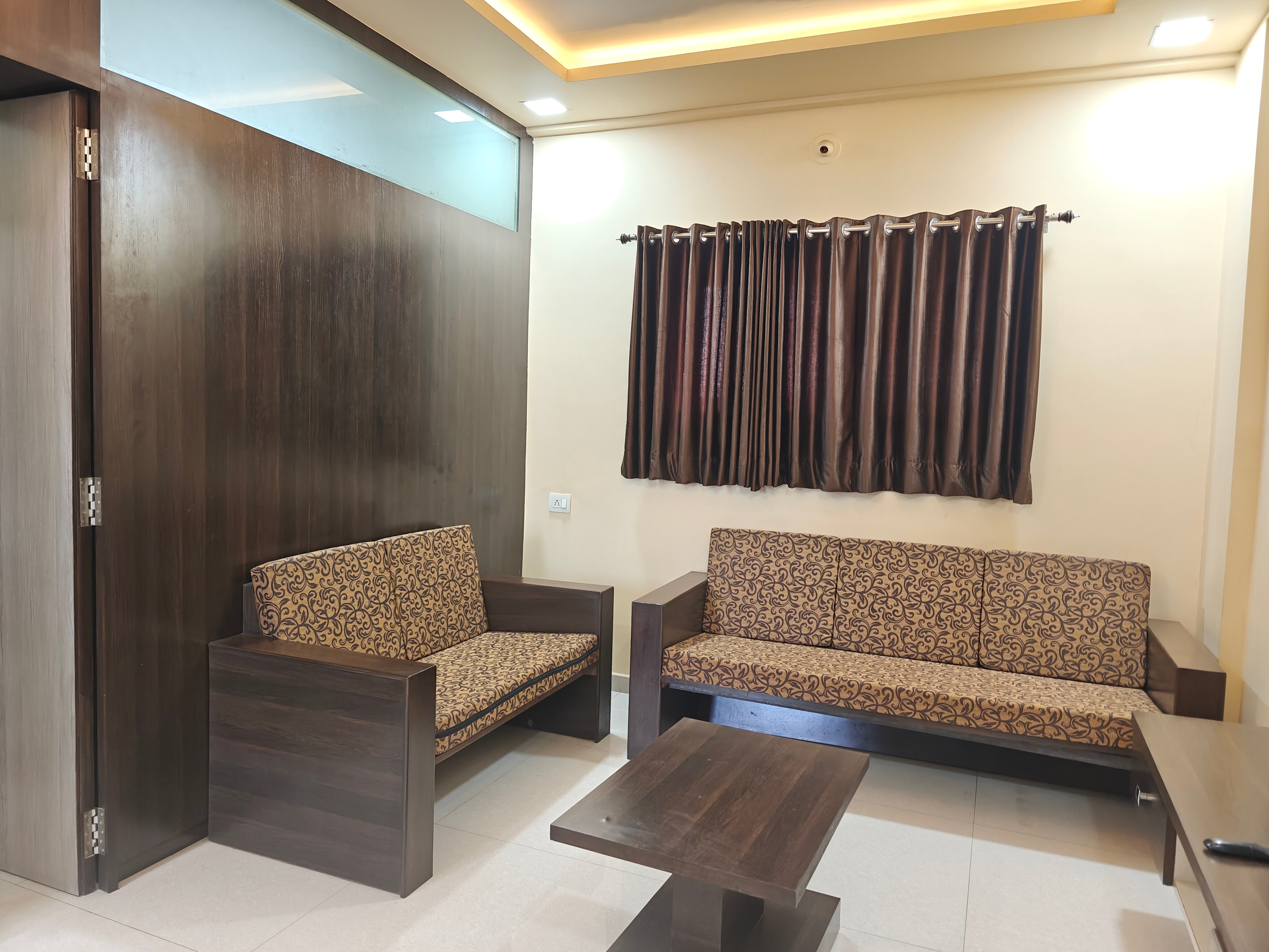 Laxmi Narayan Hotel - Tap to explore photos