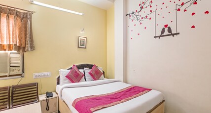 Hotel Laxmi Palace Room Type - A.C. DELUXE
