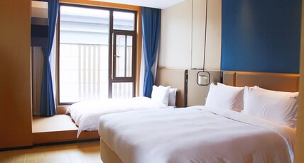 Holiday Inn Resort MAOSHAN HOT-SPRING Room Type - 1 King Bed 1 Bdrm Villa with Living Area