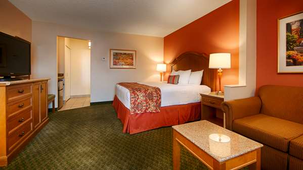 Best Western Plus A Wayfarer's Inn And Suites - Tap to explore photos