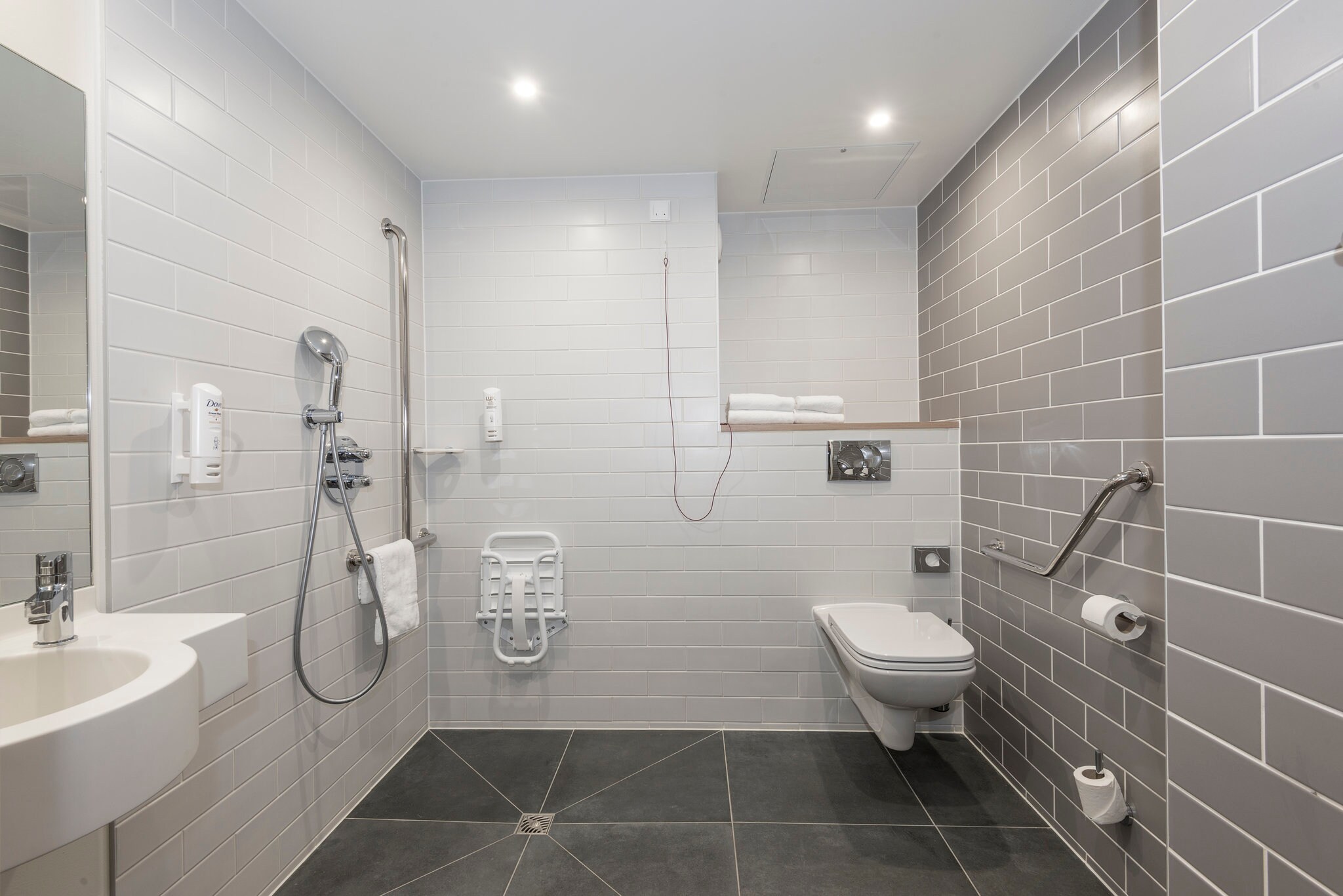 Holiday Inn Express PARIS - VELIZY - Tap to explore photos