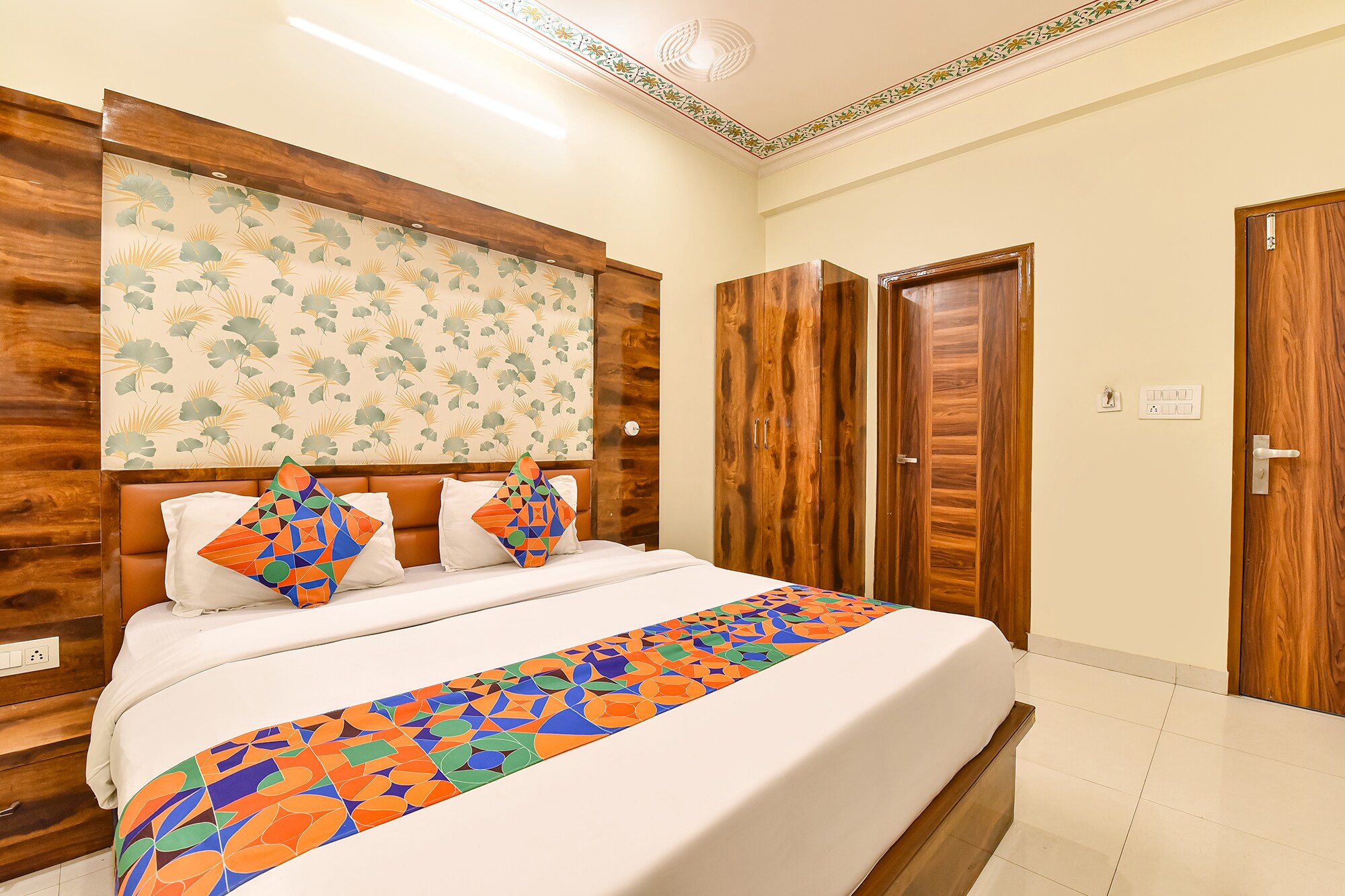 FabHotel Tejasvi - Near Birla Mandir - Tap to explore photos