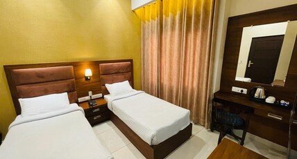 THE GRAND REGENCY Room Type - DELUXE ROOM