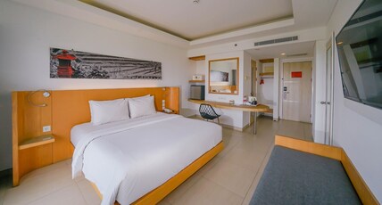 Kuta Galleria Hotel Room Type - Superior Room with Balcony Kuta Galleria Hotel Room Type - Superior Room with Balcony