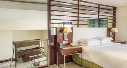 Hilton Dubai The Walk Room Type - Loft, 1 King Bed