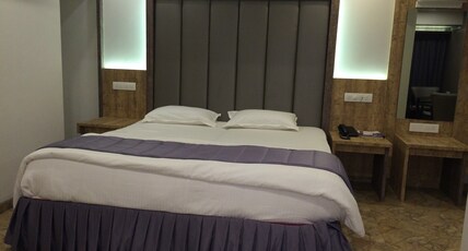 Hotel Nimantran Room Type - Deluxe Room