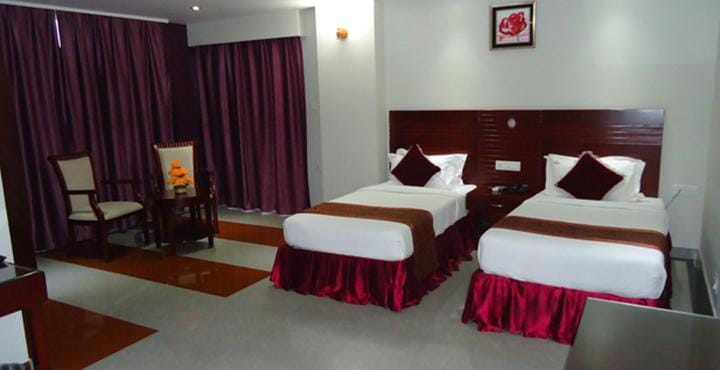 Hiton Hotel - Tap to explore photos