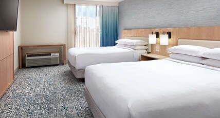 Hotel MDR Marina del Rey - a DoubleTree by Hilton Room Type - 2 QUEEN HEARING ACCESSIBLE