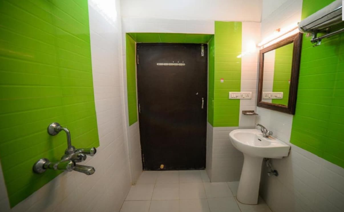 Hotel Golden Routes - Tap to explore photos