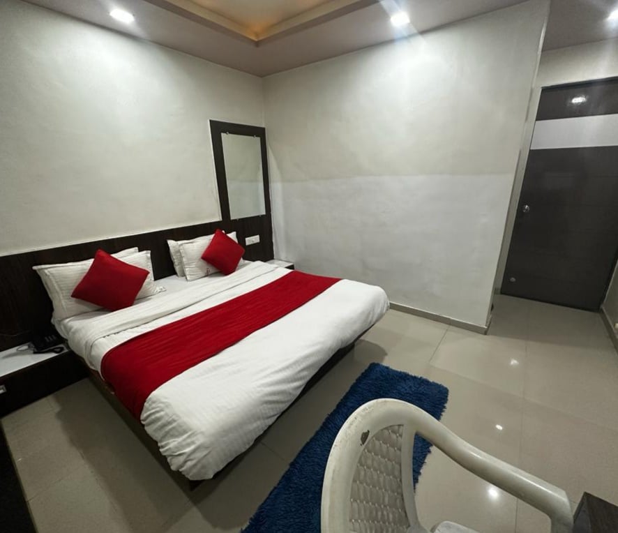 HOTEL CAPITAL GUEST HOUSE - Tap to explore photos