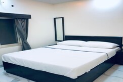 Sameena Guest House