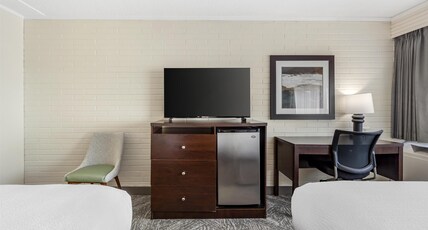 Best Western Cedar Park Inn Room Type - 2 Queen Beds, Non-Smoking, Refrigerator, Wi-Fi, Full Breakfast Best Western Cedar Park Inn Room Type - 2 Queen Beds, Non-Smoking, Refrigerator, Wi-Fi, Full Breakfast