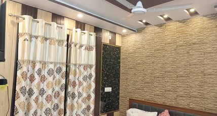 BHARDWAJ DARBAR Room Type - Deluxe Room
